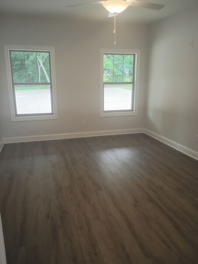 Foto del edificio - 2414 6th St E