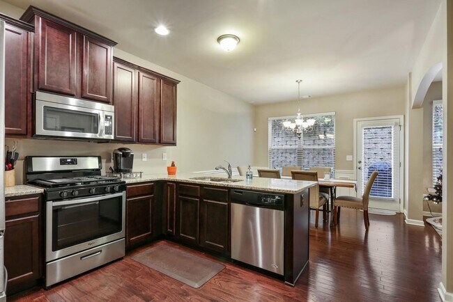Kitchen - 67 Creighton Ln