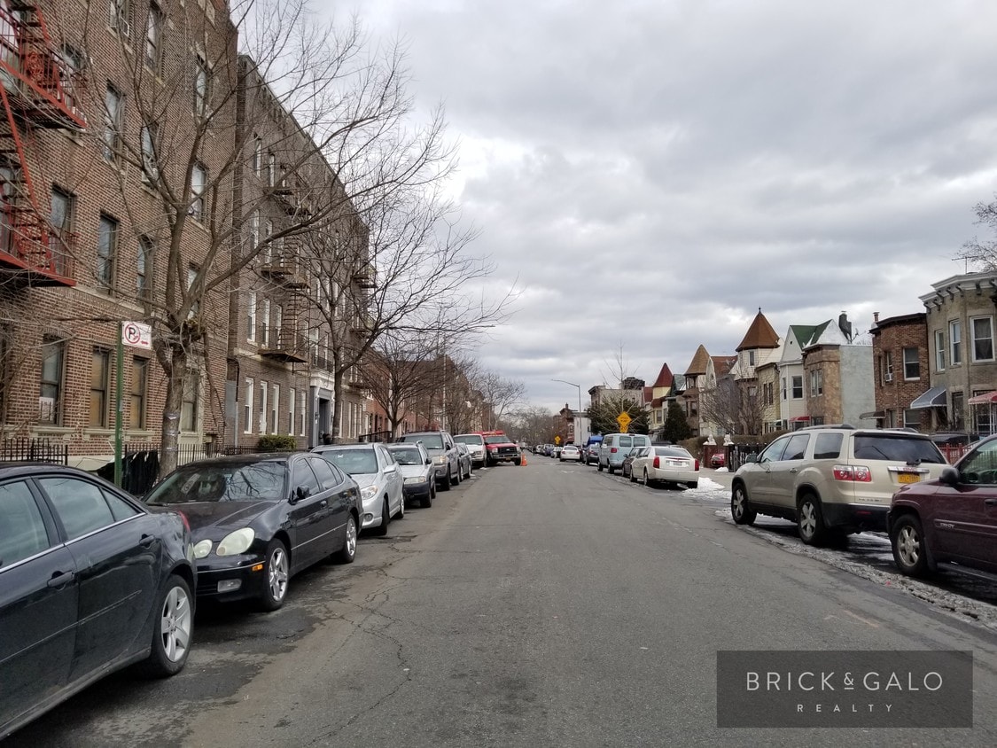 Foto principal - 193 Martense St