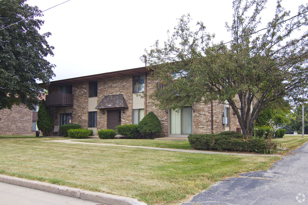 1606 E Longview Dr, Appleton, WI 54911 Apartments in Appleton, WI