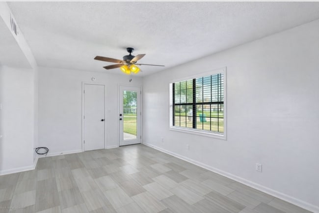 Building Photo - 68 Dogwood Ln