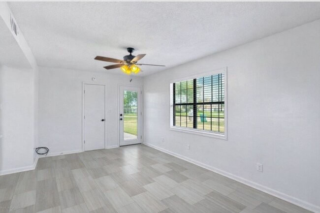 Foto del edificio - 68 Dogwood Ln