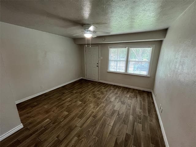 Building Photo - 1321 Elmhurst Dr