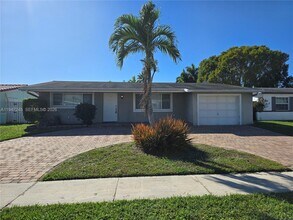 Building Photo - 9110 NW 24th Pl