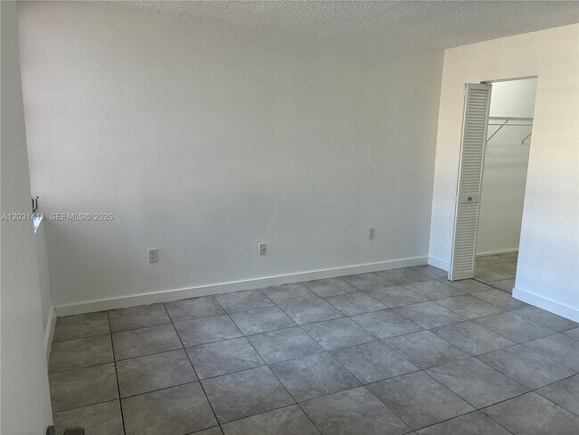 Foto del edificio - 10801 SW 109th Ct