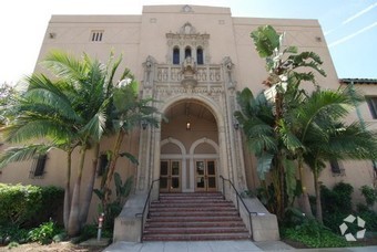 Foto principal - 1100 E 3rd St