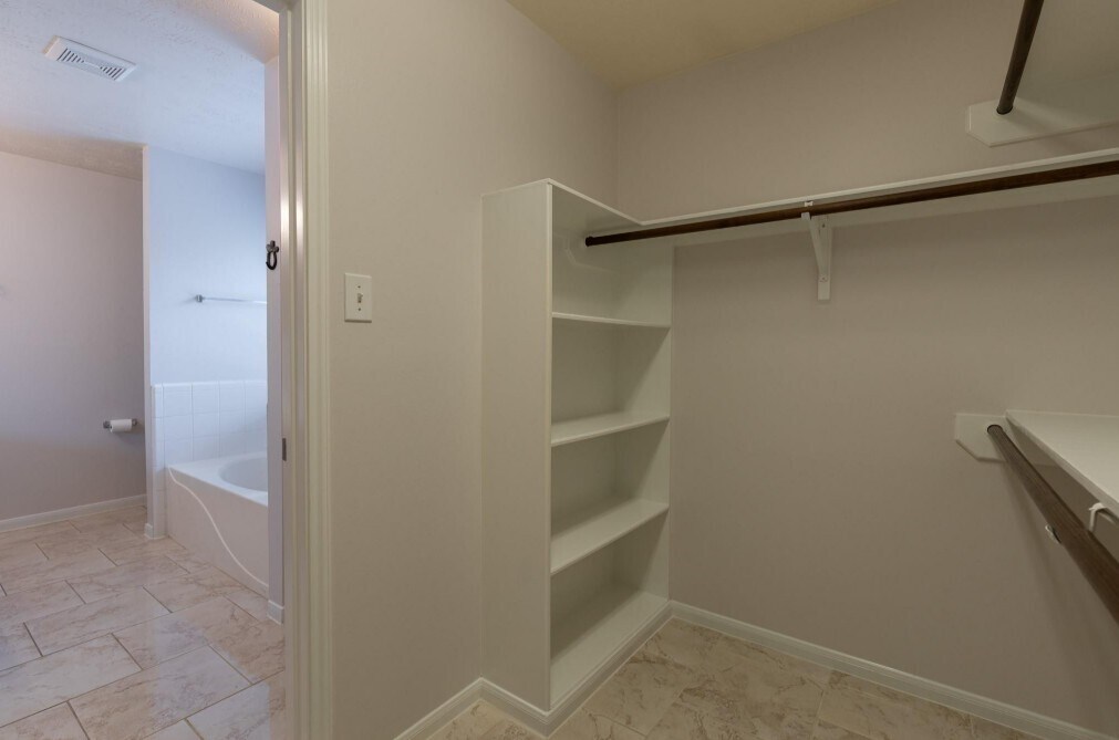 Building Photo - 21812 Whispering Forest Dr