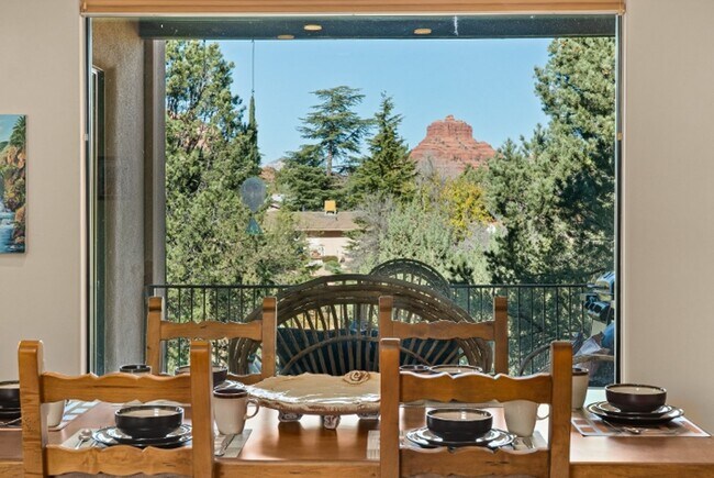 Foto del edificio - HOUSE - VILLAGE OF OAK CREEK - LAS PIEDRAS