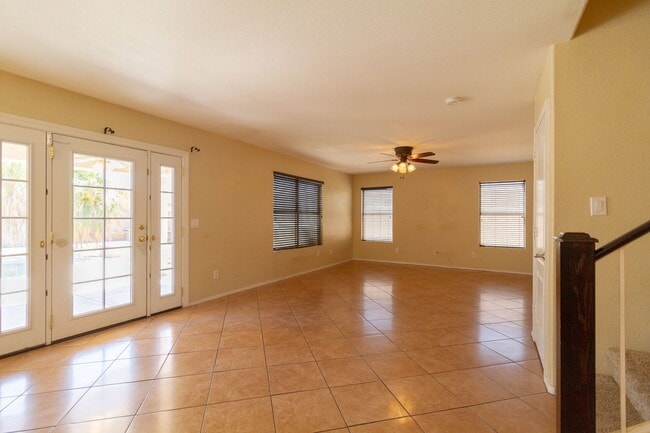 Building Photo - AMAZING 4 BED, 2.5 BATH HOME LOCATED NEAR 67TH AVE & UNION HILLS