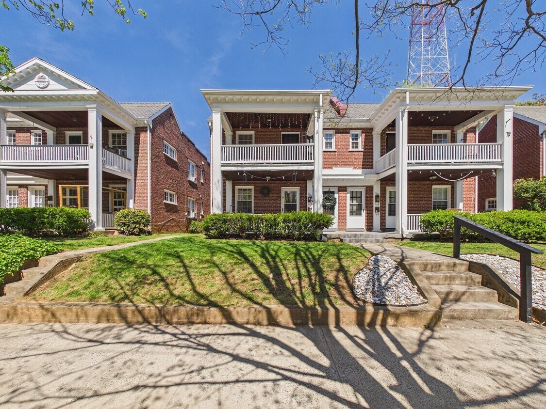 Photo - 3320 West Grace Street
