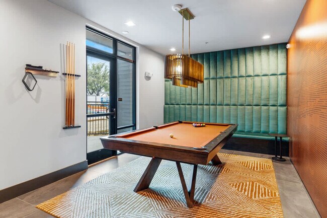 Foto del edificio - 9127 Research Blvd