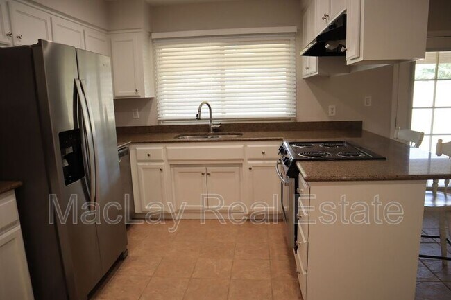 Photo - 5415 S Hazelton Ln House