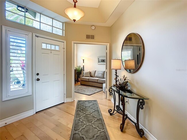 Building Photo - 539 Fallbrook Dr