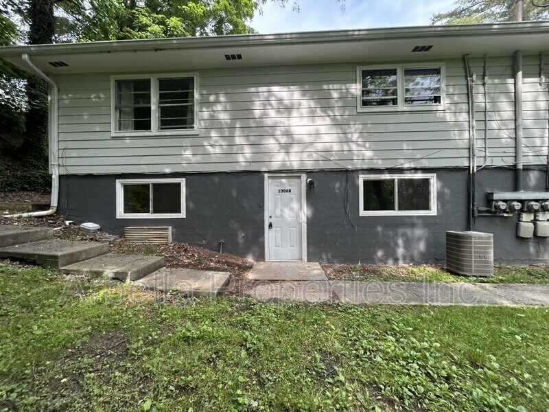 Primary Photo - 1306 Windsor Ave