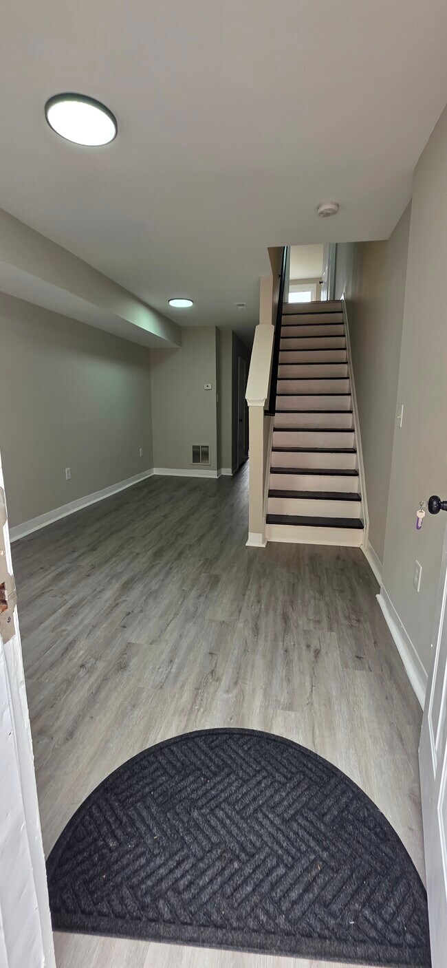 Foto del edificio - 121 N Bradford St