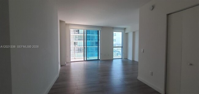 Building Photo - 1100 S Miami Ave