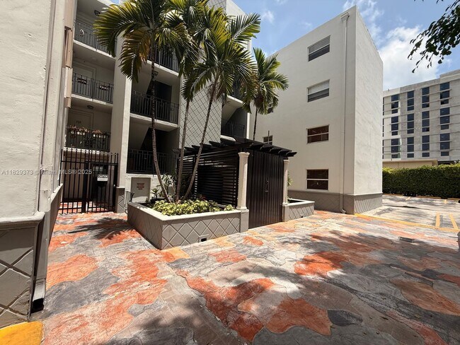 Foto del edificio - 444 SW 4th St
