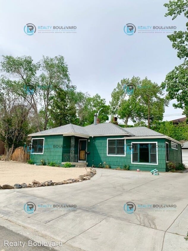 3 br, 2 bath House 900 Novelly Drive House Rental in Reno, NV
