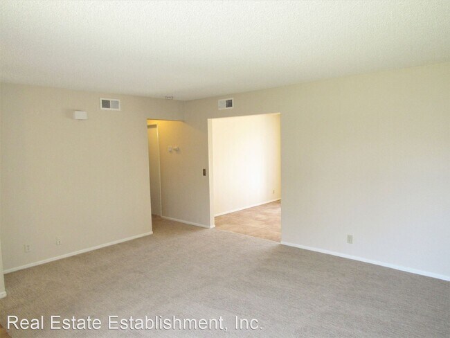 Building Photo - 2 br, 1 bath House - 972 S. Sarah Way