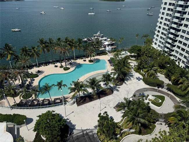Foto del edificio - 1500 Bay Rd