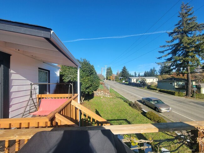 Foto del edificio - Charming 2 bedroom in Manette with water v...