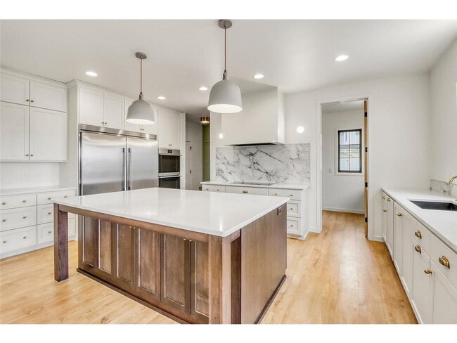 Building Photo - 2439 River's Bend Dr E