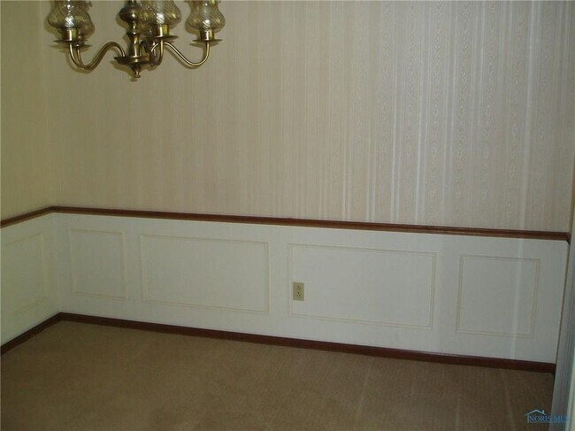 Comedor - 2256 Rockspring Rd