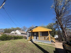 Building Photo - 2982 Hale Ave
