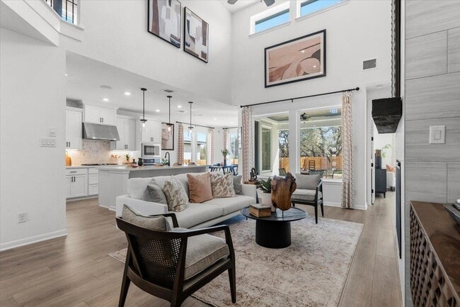 Foto del edificio - 212 Barton Oak Trl