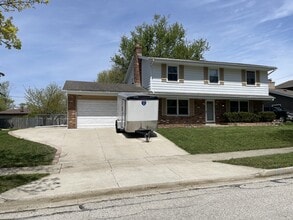 Building Photo - 1708 Howlett Ln