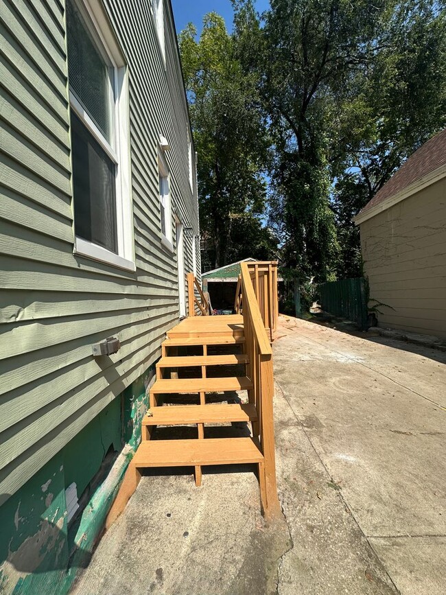 Photo - 6 Bed/2 Bath w/Ample Parking Mins. from UC $750/pp ($4500/mo)! House