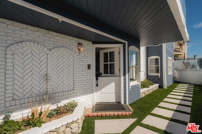 Foto del edificio - 1044 Waterbury Ln