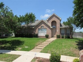 Building Photo - 1689 Sparrow Ct