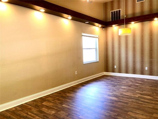 Building Photo - 1427 Shirley Dr