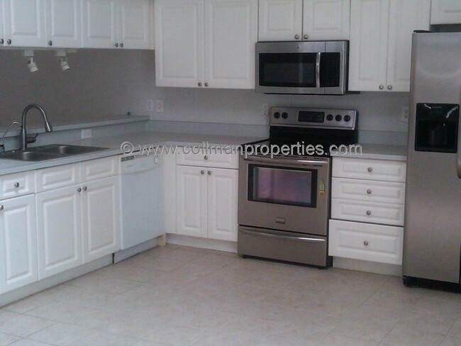 Building Photo - 3036 Pepperwood Ln W