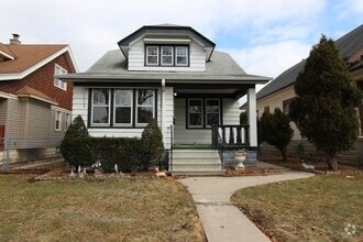Building Photo - 2226 S 58th St