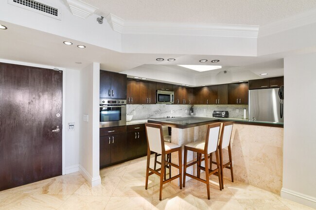 Foto del edificio - 19667 Turnberry Way