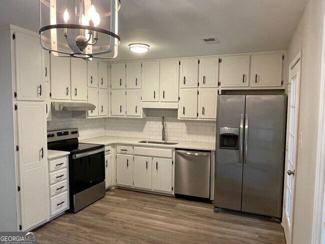 Building Photo - 407 Deergrass Trail