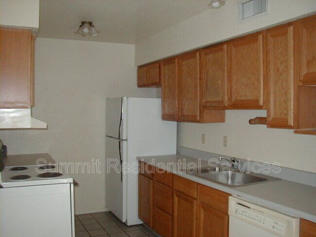 Foto del edificio - 5720 S Morris Blvd