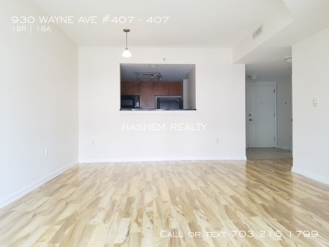 Building Photo - 930 Wayne Ave