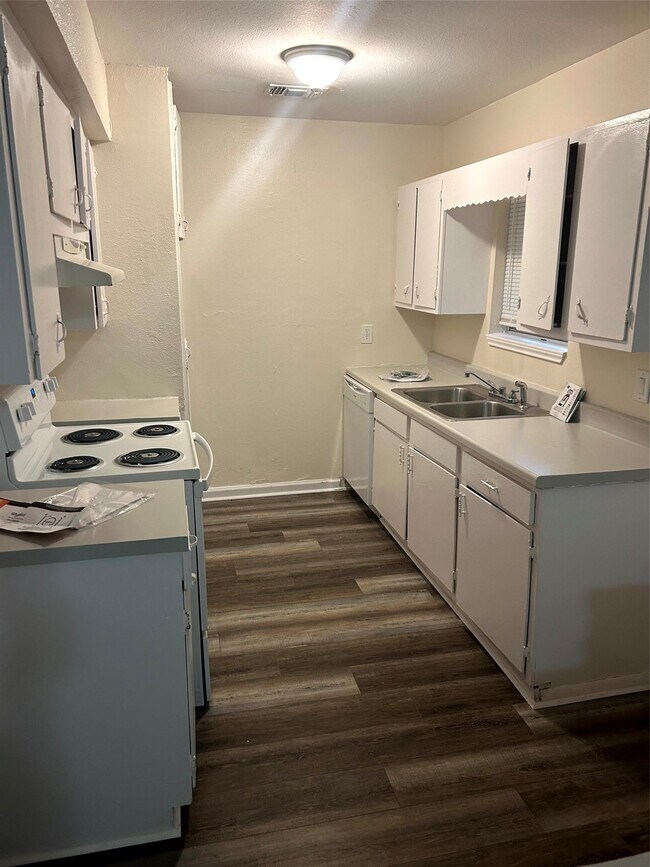 Foto del edificio - 5718 Mackinaw St