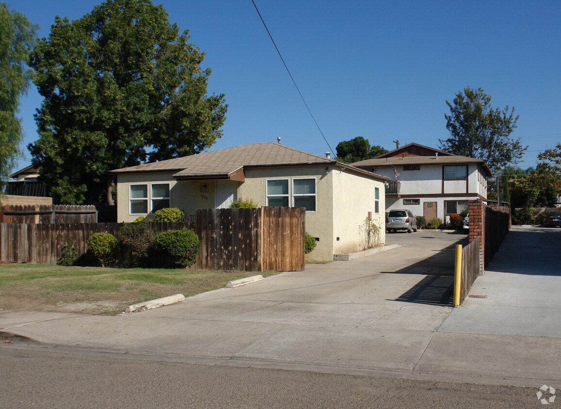 Primary Photo - 1069 Del Mar Ave