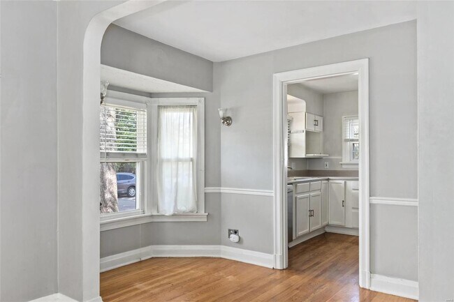 Foto del edificio - 8924 W Pendleton Ave
