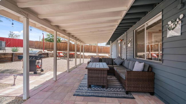 Building Photo - 72949 Siesta Dr