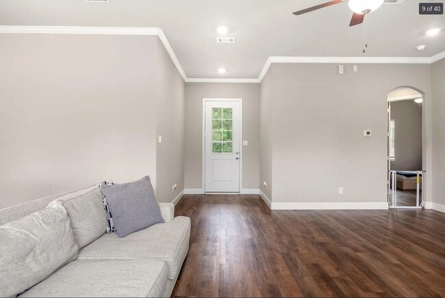 Building Photo - 26579 Pin Oak Dr