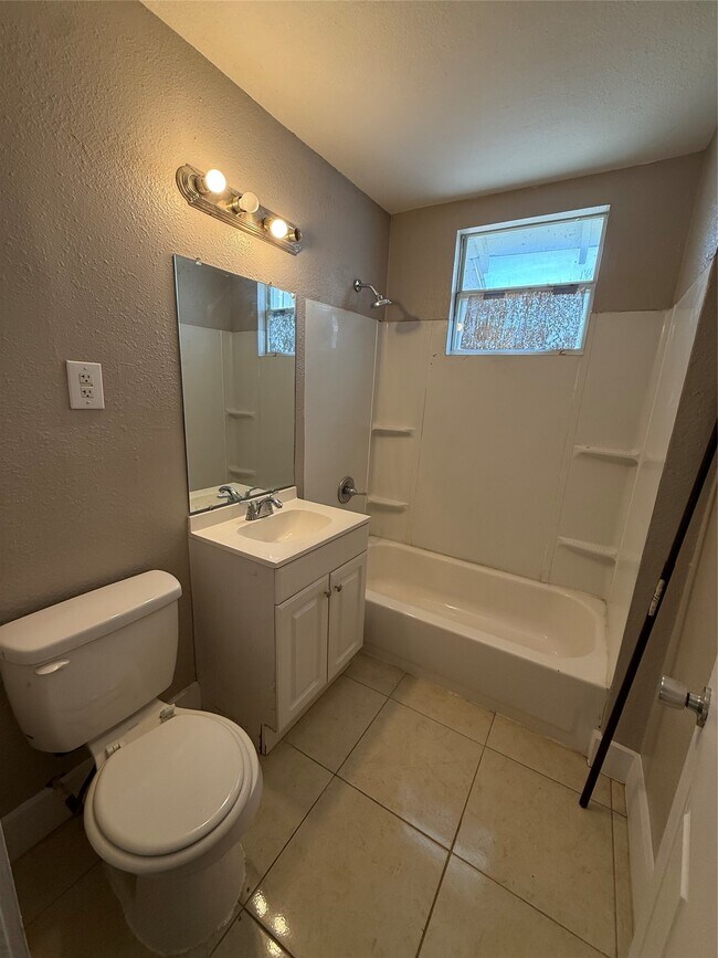 Building Photo - 7314 Navigation Blvd