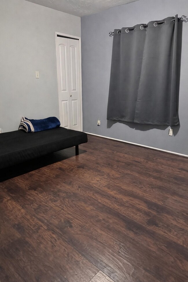 Foto del edificio - 5406 Fair Forest Dr