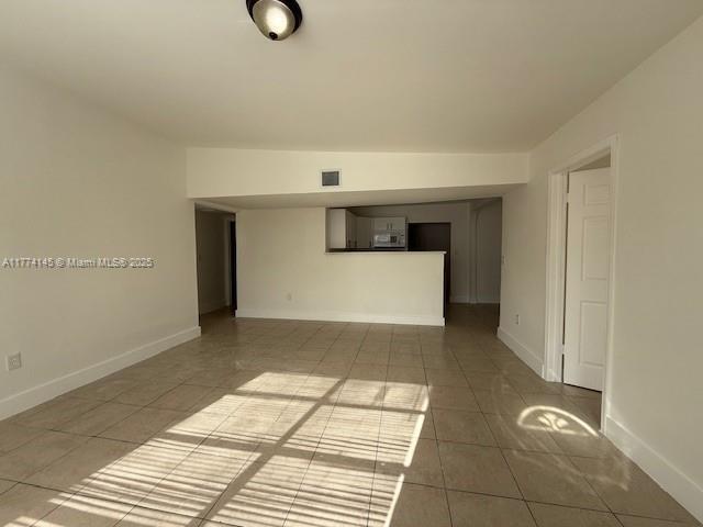 Building Photo - 3 bedroom in West Park FL 33023