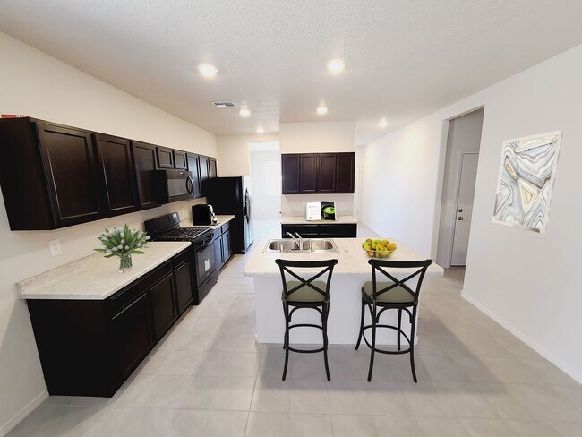 Foto del edificio - 3 bed 2 bath home in Huning Ranch