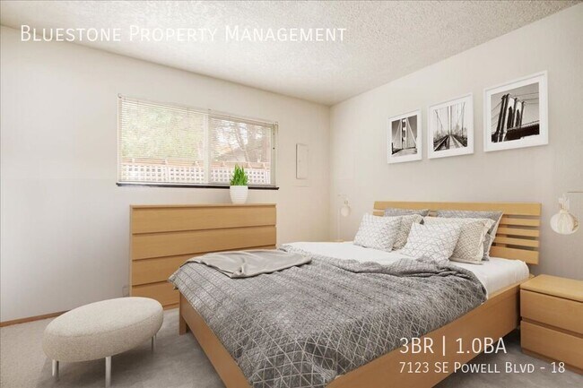 Foto del edificio - 7123 SE Powell Blvd